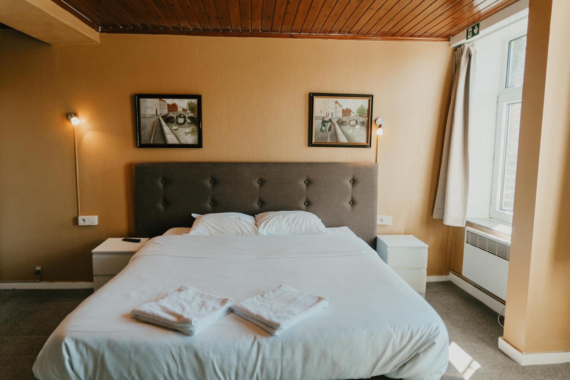 ברוז' Hotel Cavalier מראה חיצוני תמונה