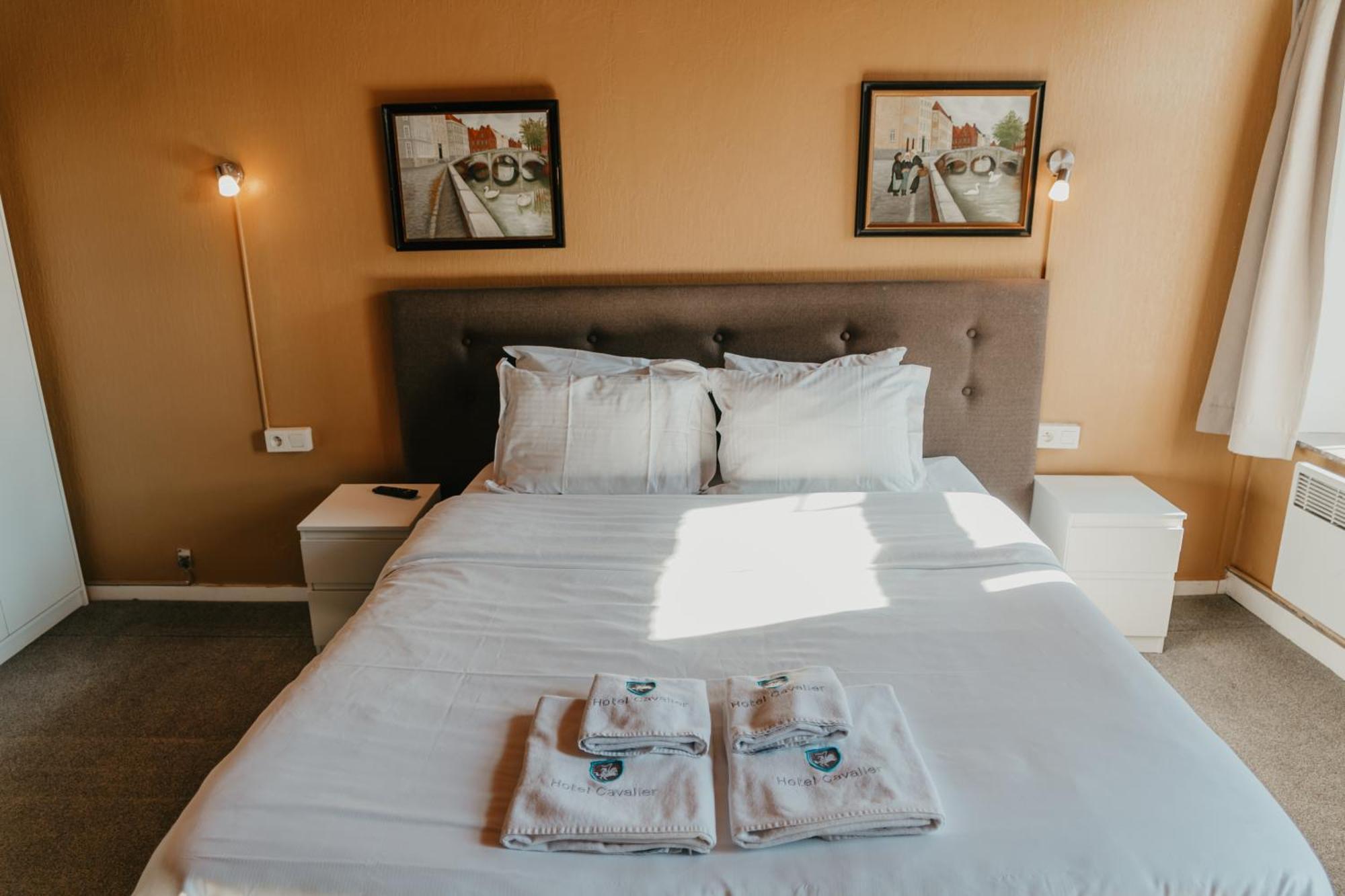 ברוז' Hotel Cavalier מראה חיצוני תמונה