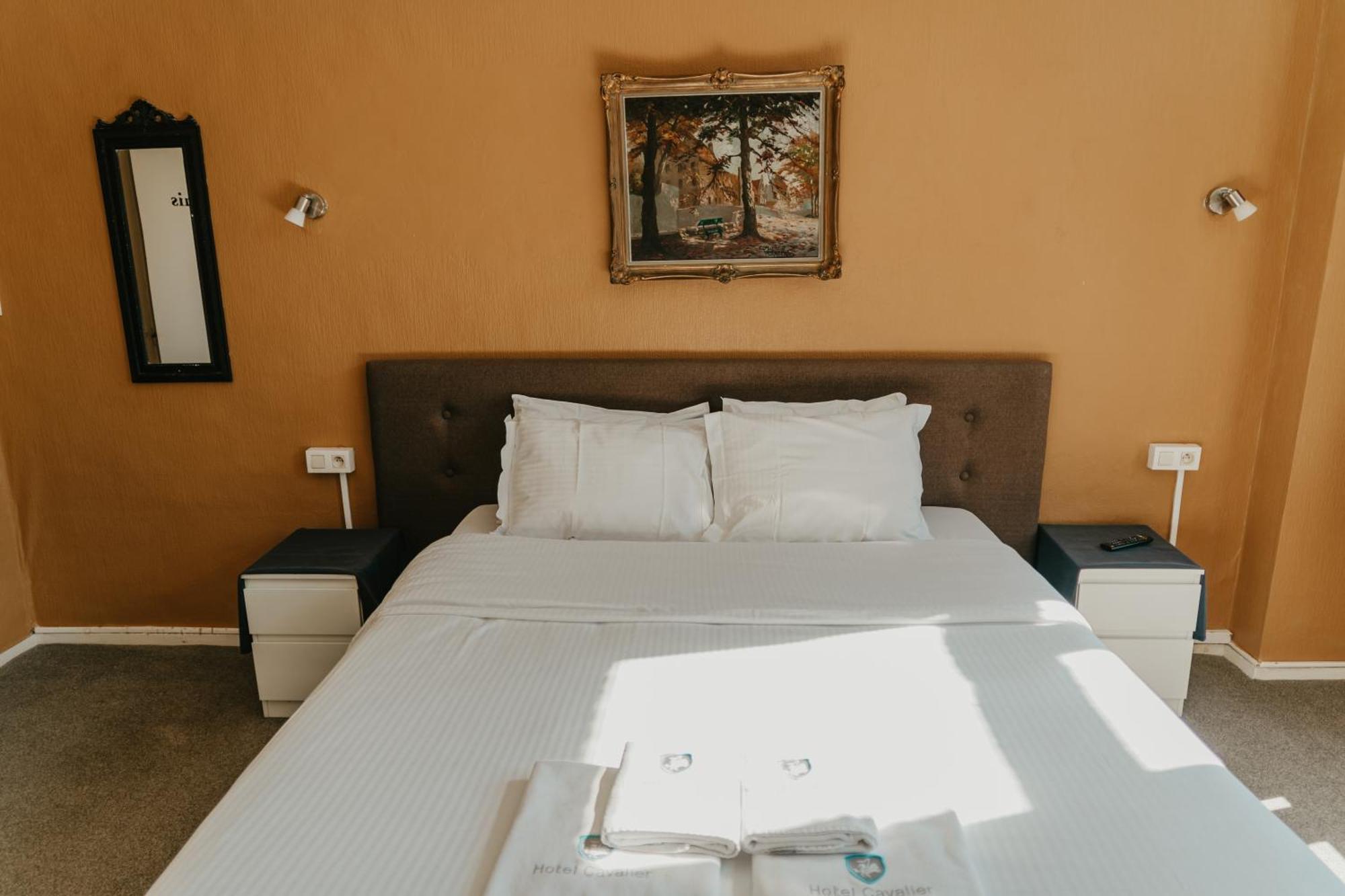 ברוז' Hotel Cavalier מראה חיצוני תמונה