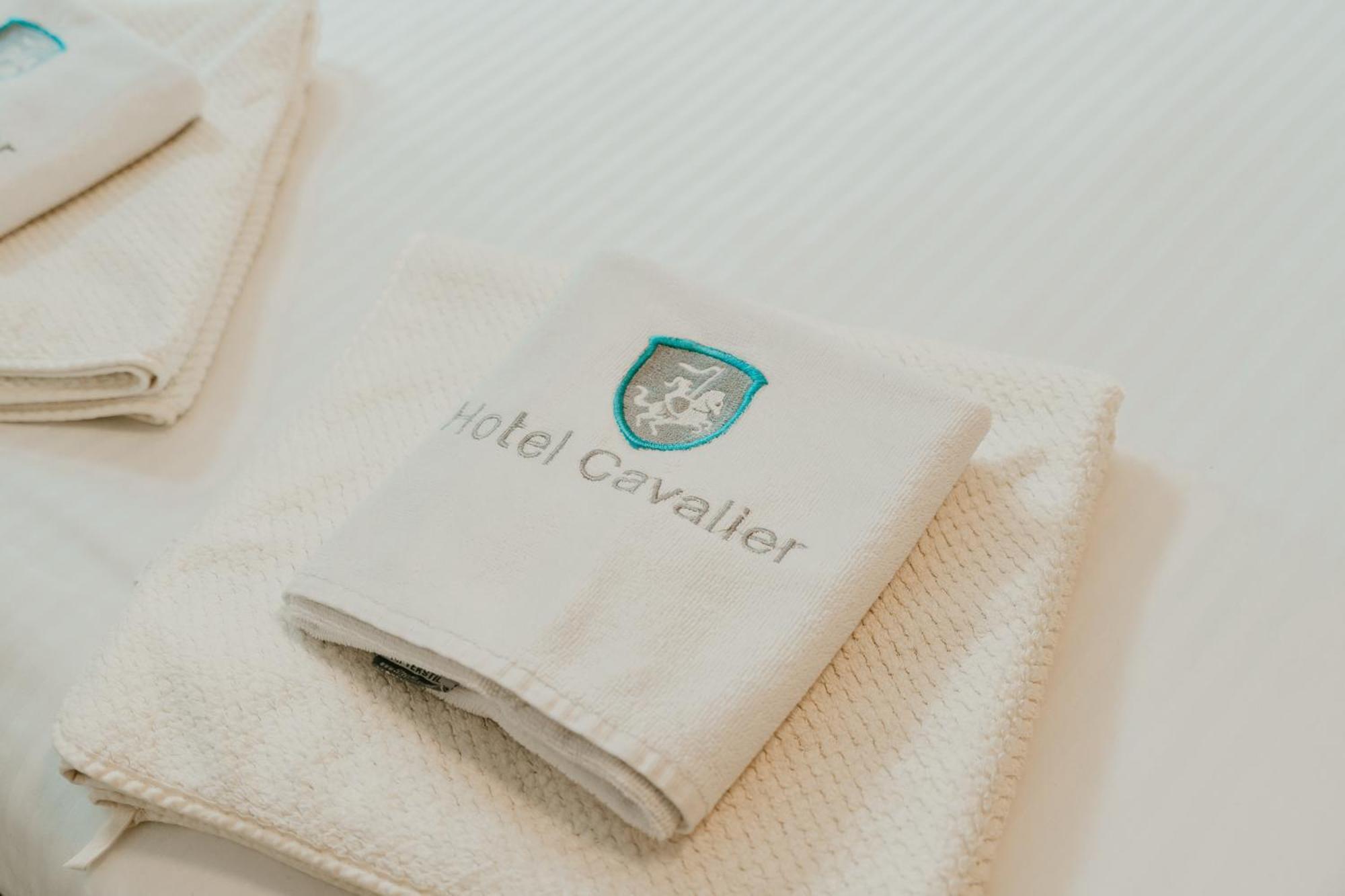 ברוז' Hotel Cavalier מראה חיצוני תמונה