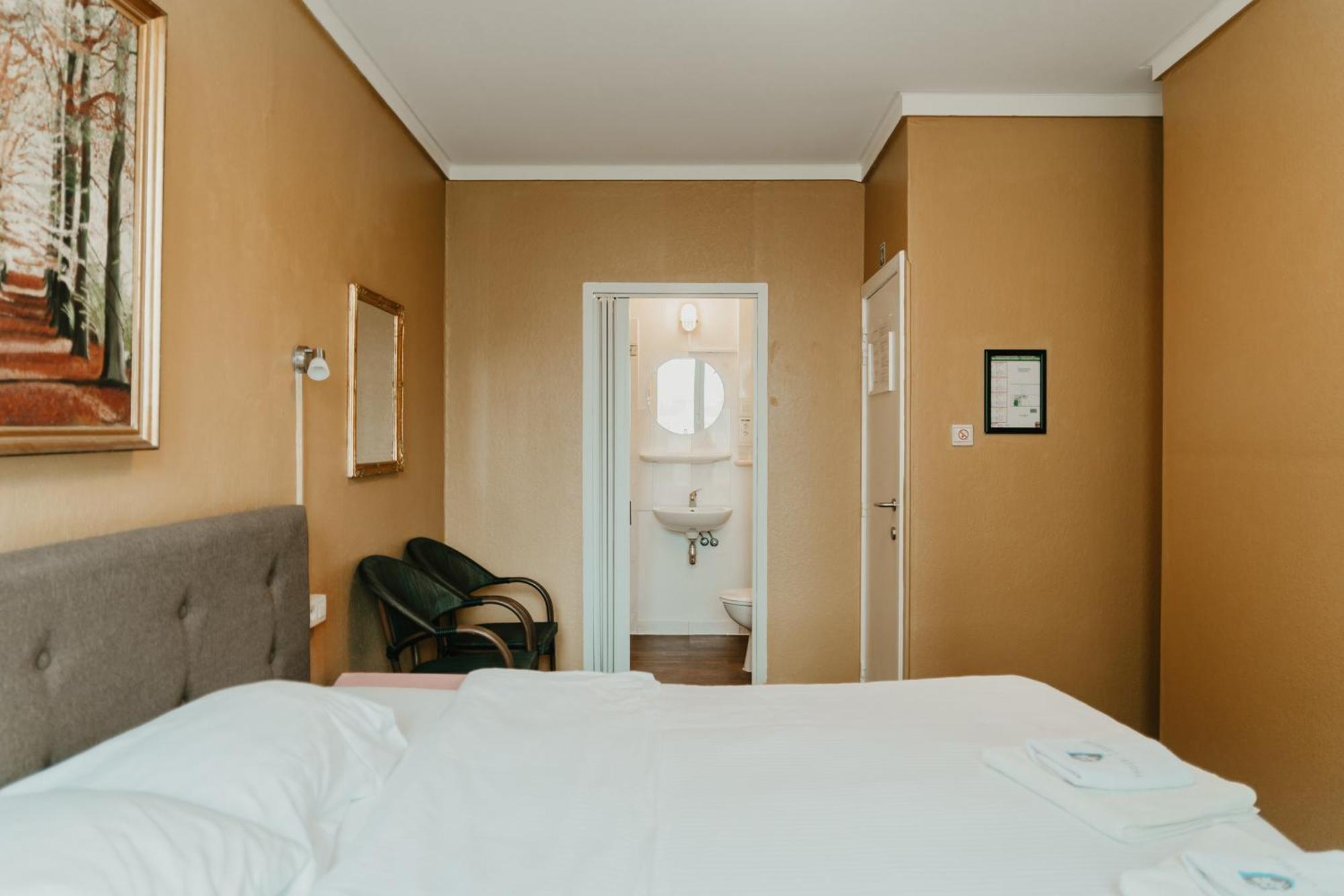ברוז' Hotel Cavalier מראה חיצוני תמונה
