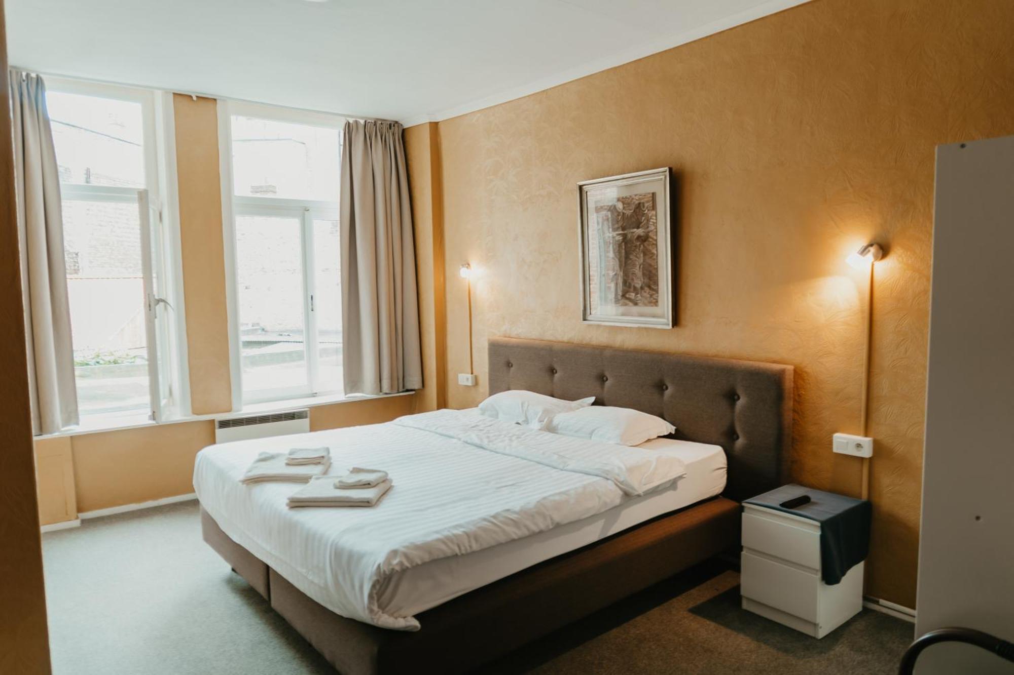 ברוז' Hotel Cavalier מראה חיצוני תמונה
